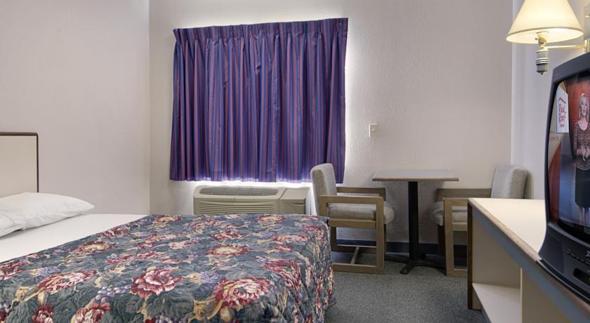 Red Roof Inn Plus+ Houston - Energy Corridor Zimmer foto
